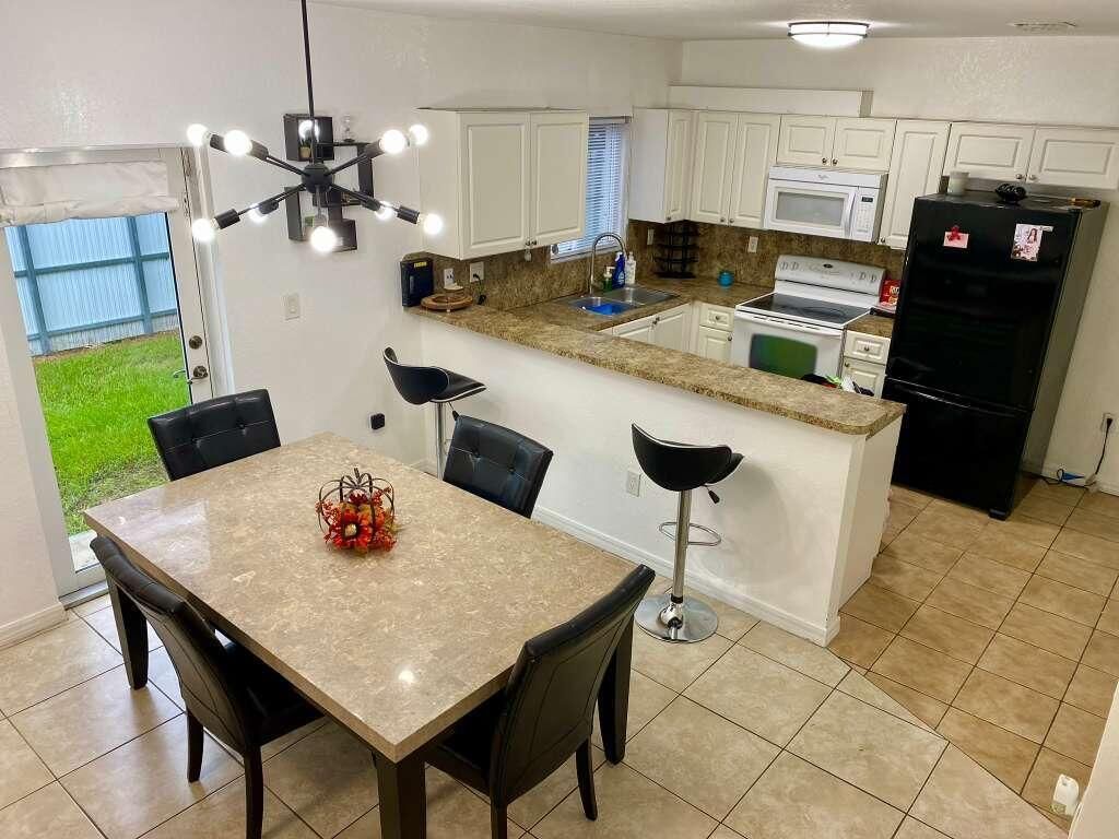 18951 SW 113th Place, Miami, FL 33157 Photo