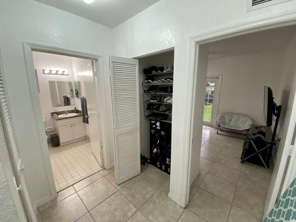 18951 SW 113th Place, Miami, FL 33157 Photo