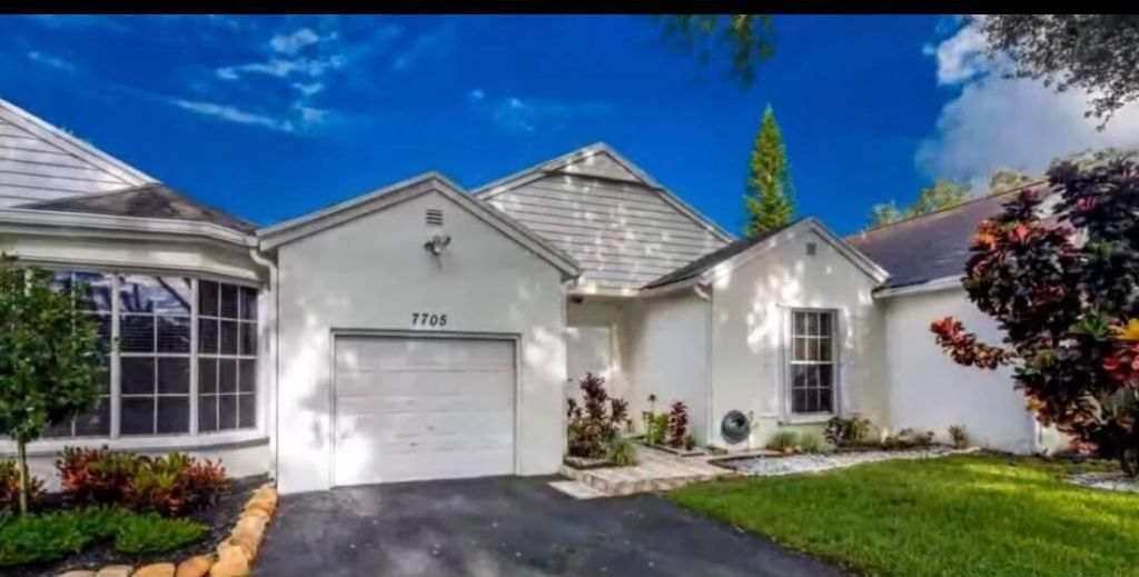 7705 Forest Green Lane, Boynton Beach, FL 33436 Photo