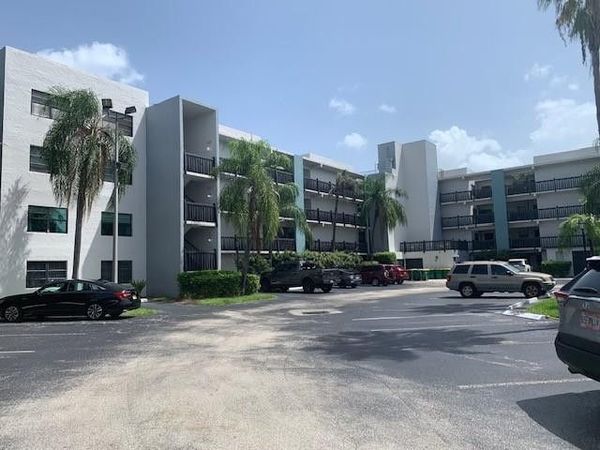 1021 MOCKINGBIRD Lane, Unit 217, Plantation, FL 33324