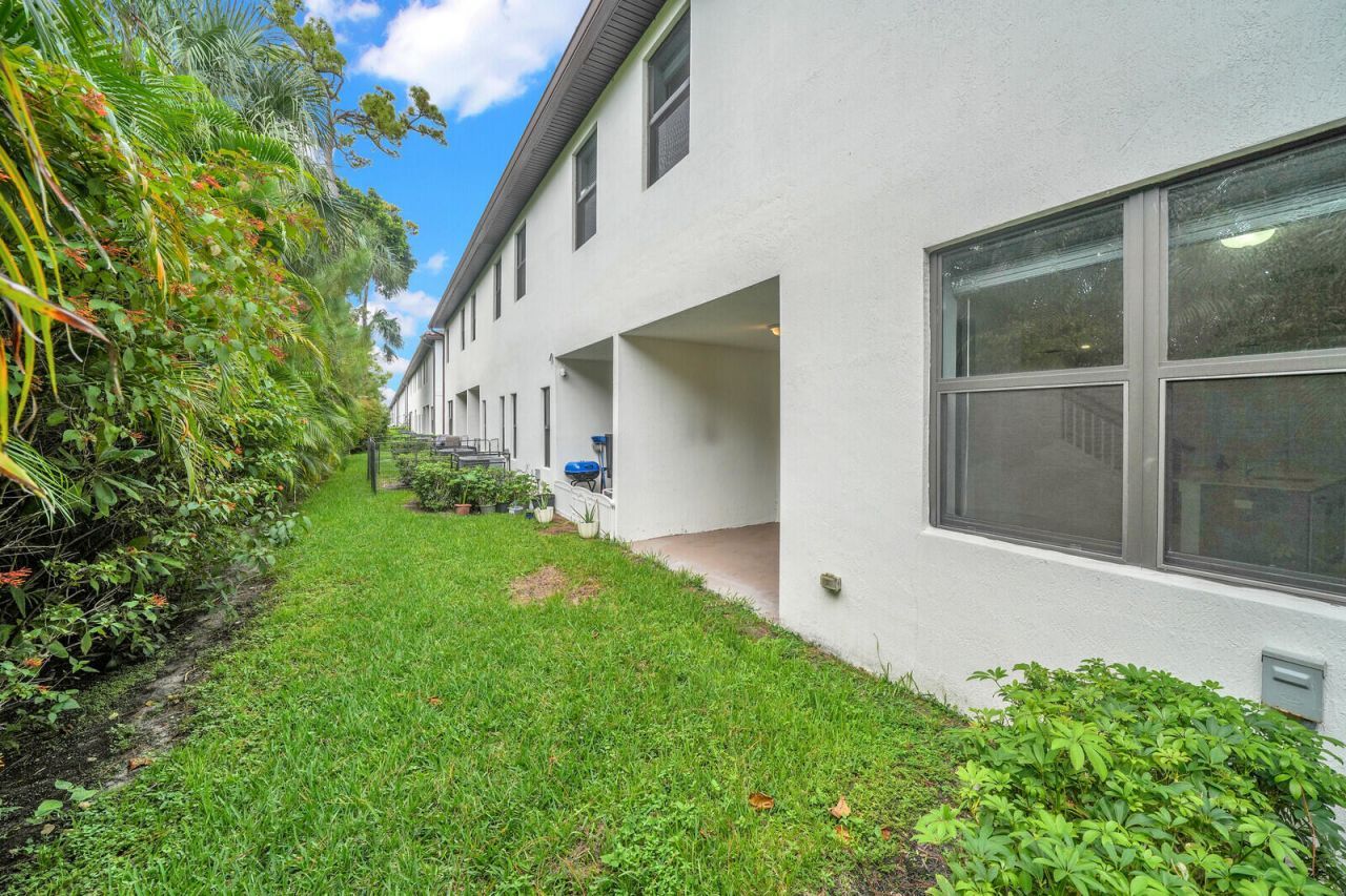 407 Bella Sol Way, West Palm Beach, FL 33406 Photo