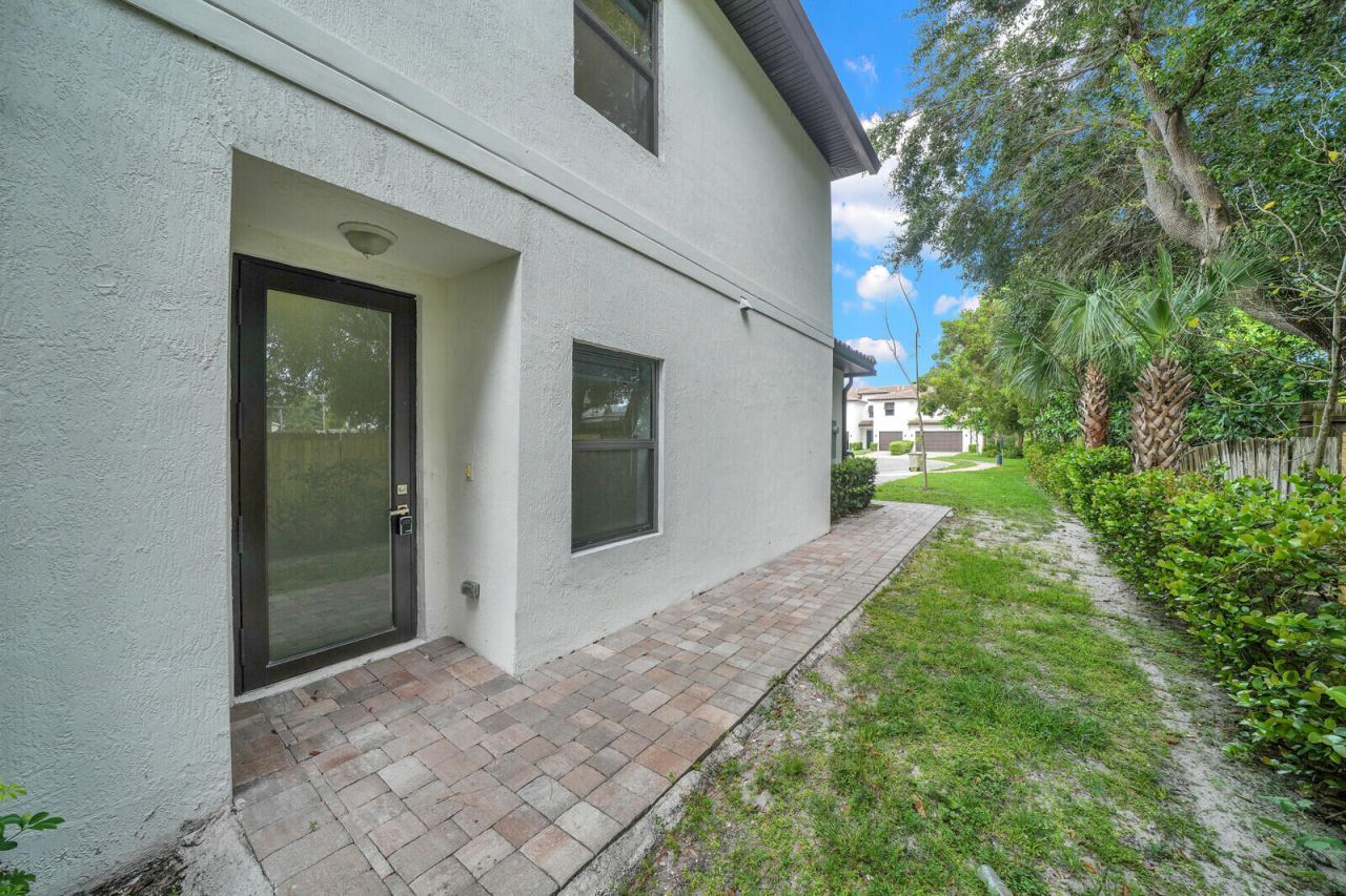 407 Bella Sol Way, West Palm Beach, FL 33406 Photo