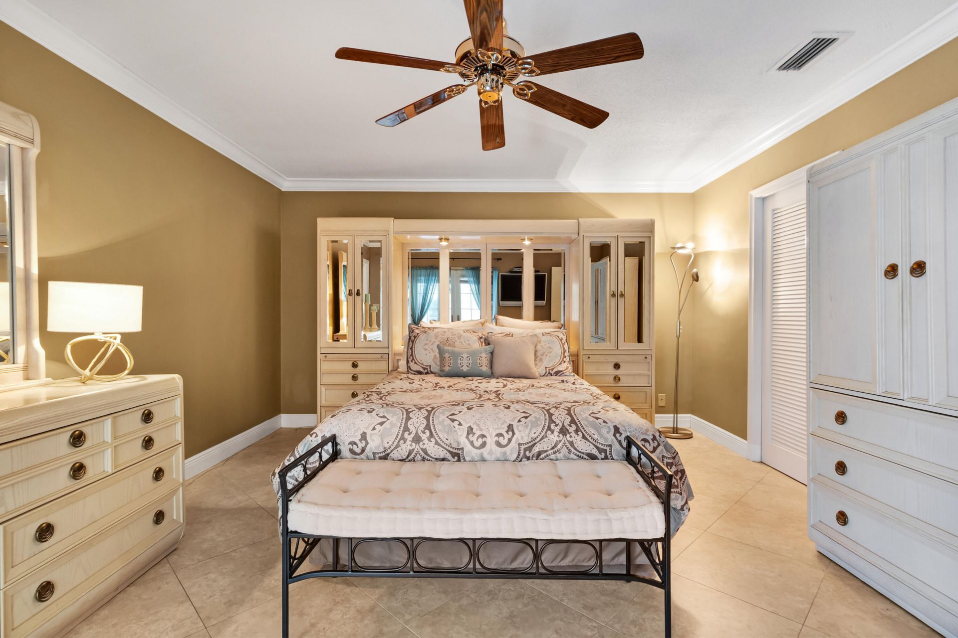 2700 NE 23rd Street, Pompano Beach, FL 33062 Photo