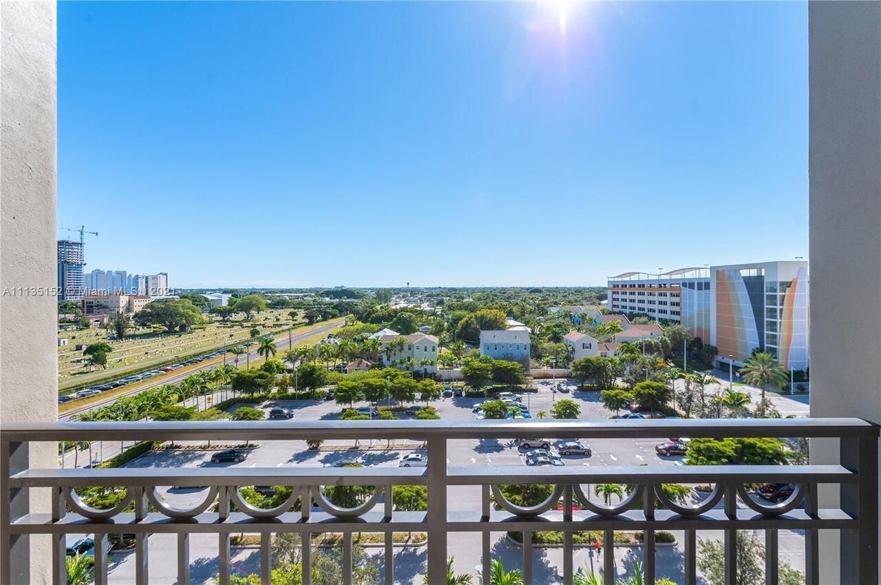 550 Okeechobee Boulevard, Unit 825, West Palm Beach, FL 33401 Photo