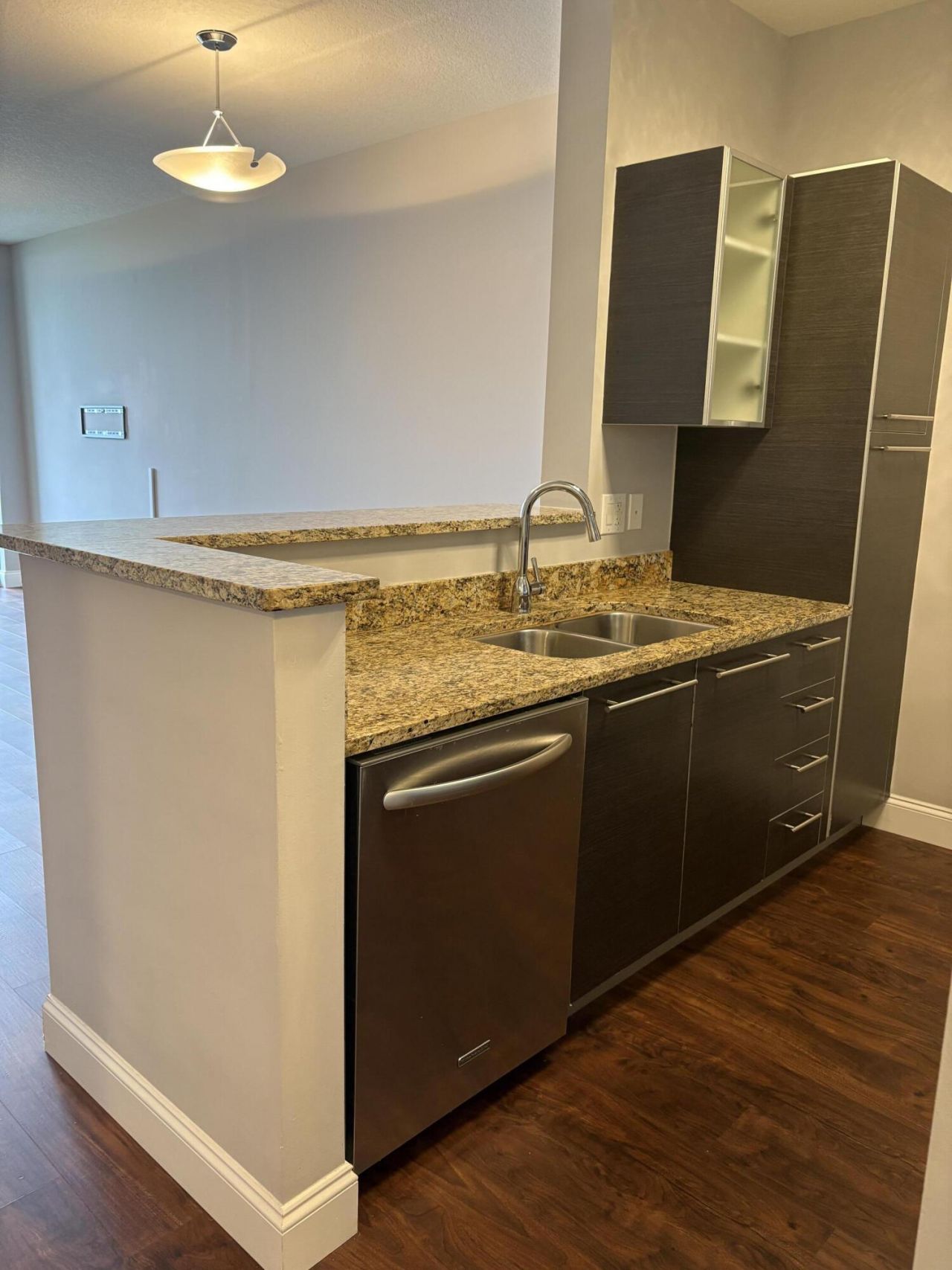 550 Okeechobee Boulevard, Unit 825, West Palm Beach, FL 33401 Photo