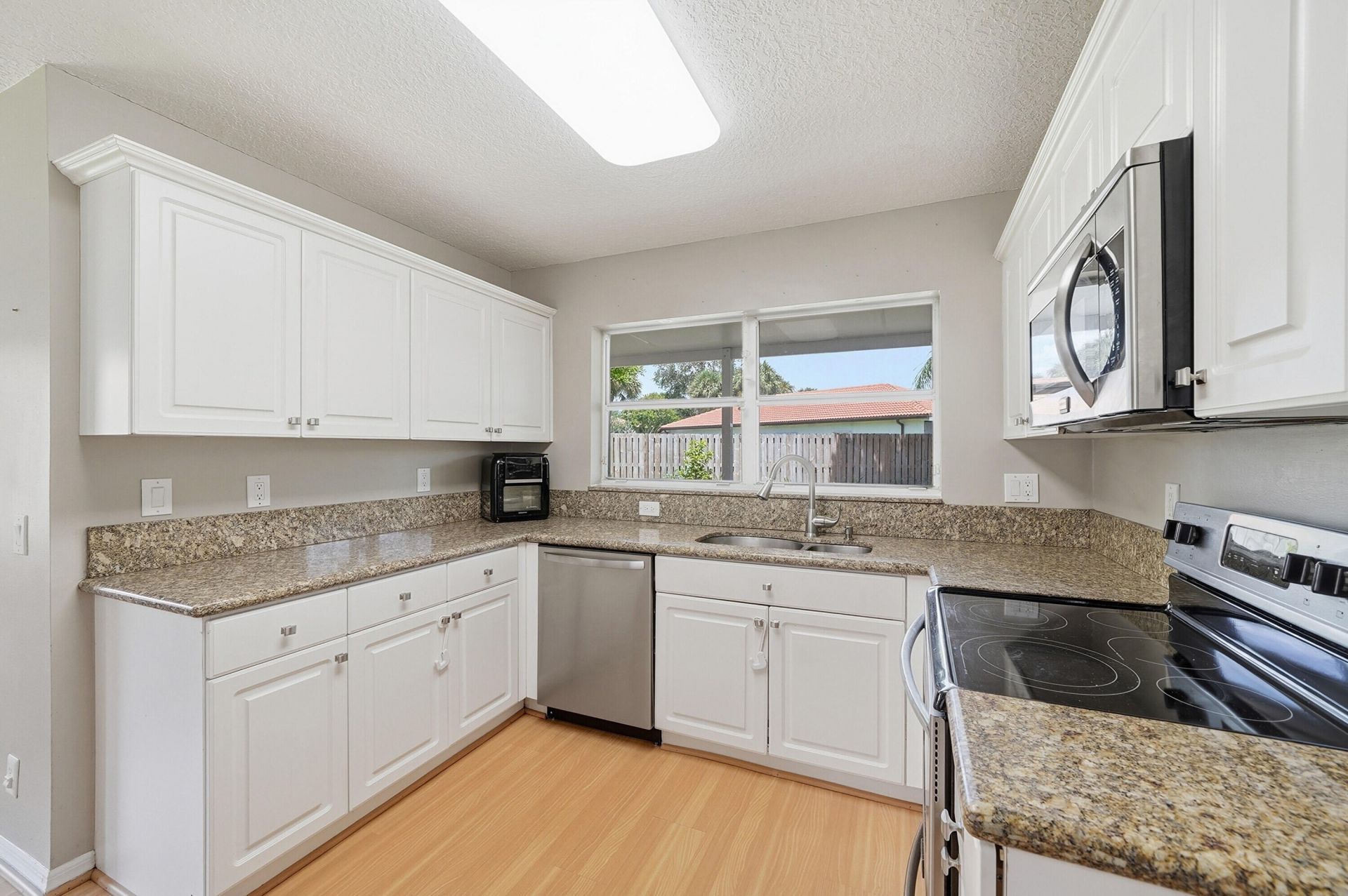 6261 NW 38th Drive, Coral Springs, FL 33067 Photo