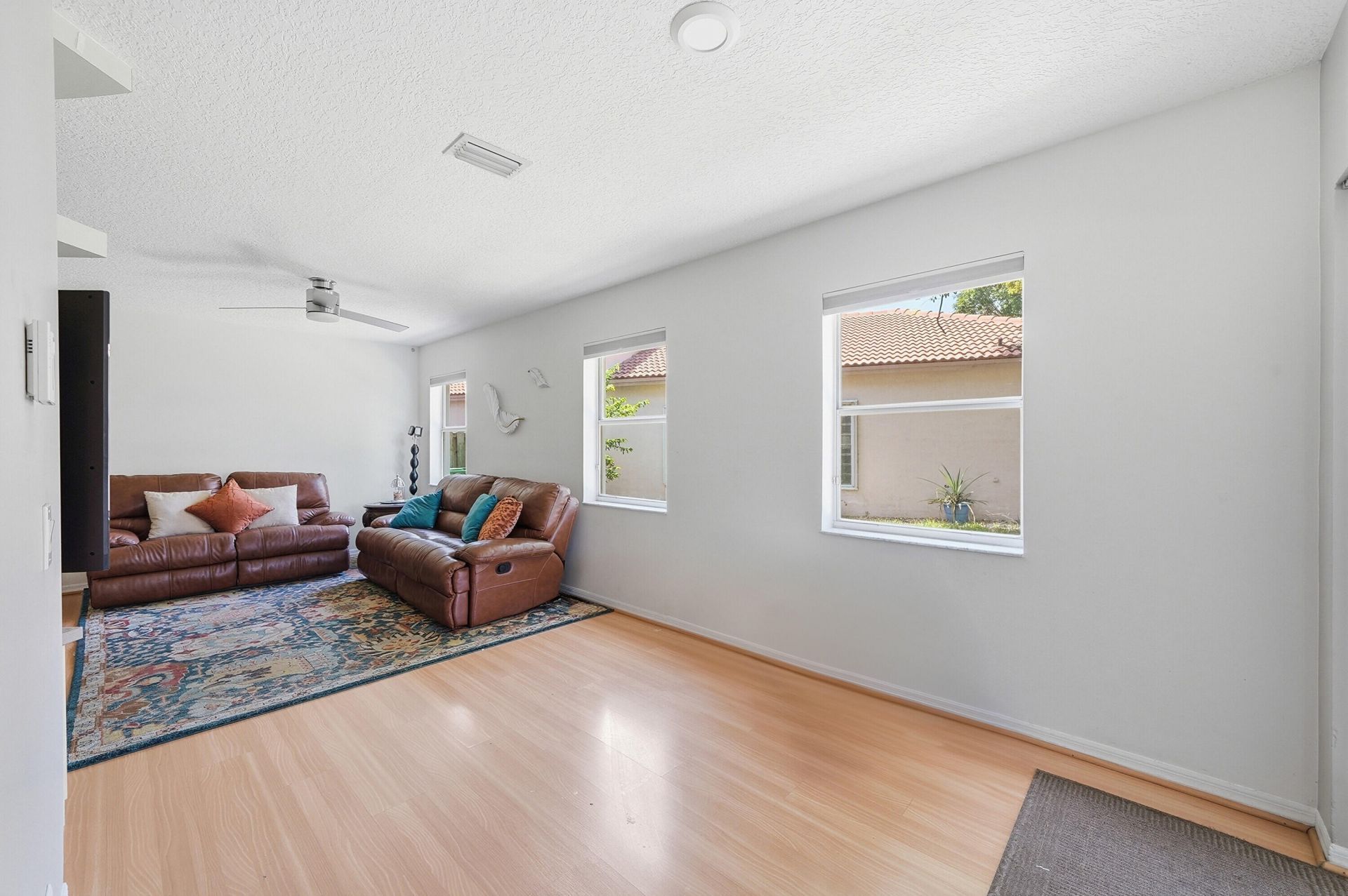 6261 NW 38th Drive, Coral Springs, FL 33067 Photo