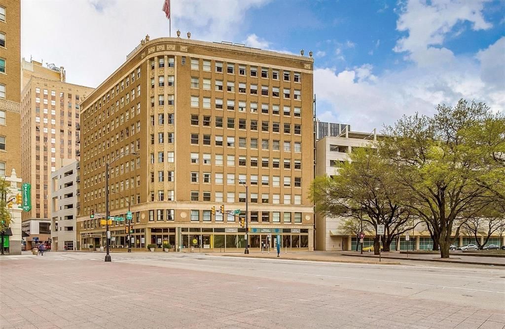 411 W 7th Street, Unit 202, Fort Worth, TX 76102 Main Photo