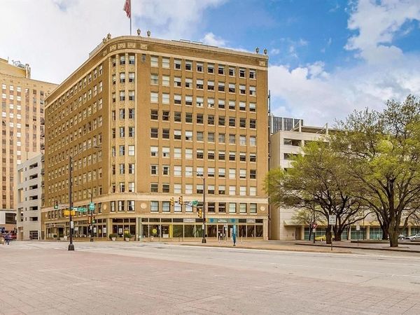 411 W 7th Street, Unit 202, Fort Worth, TX 76102