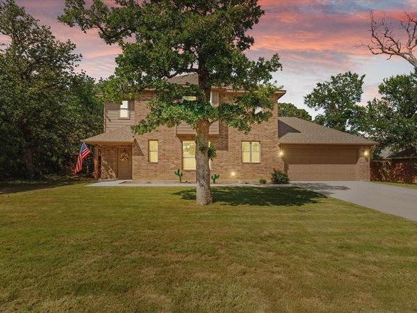 3800 Juniper Court, Granbury, TX 76048