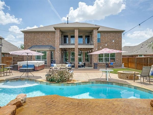 604 Bentley Court, Roanoke, TX 76262