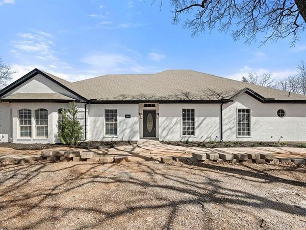894 Tate Street , Mansfield, TX 76063