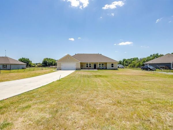 4930 Midway Road , Weatherford, TX 76085