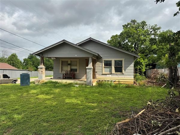 3301 Baylor Street , Fort Worth, TX 76119