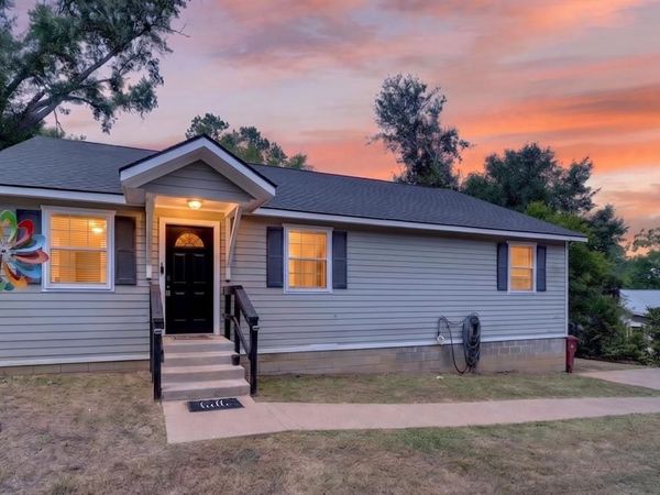 520 E Goshen Street , Canton, TX 75103