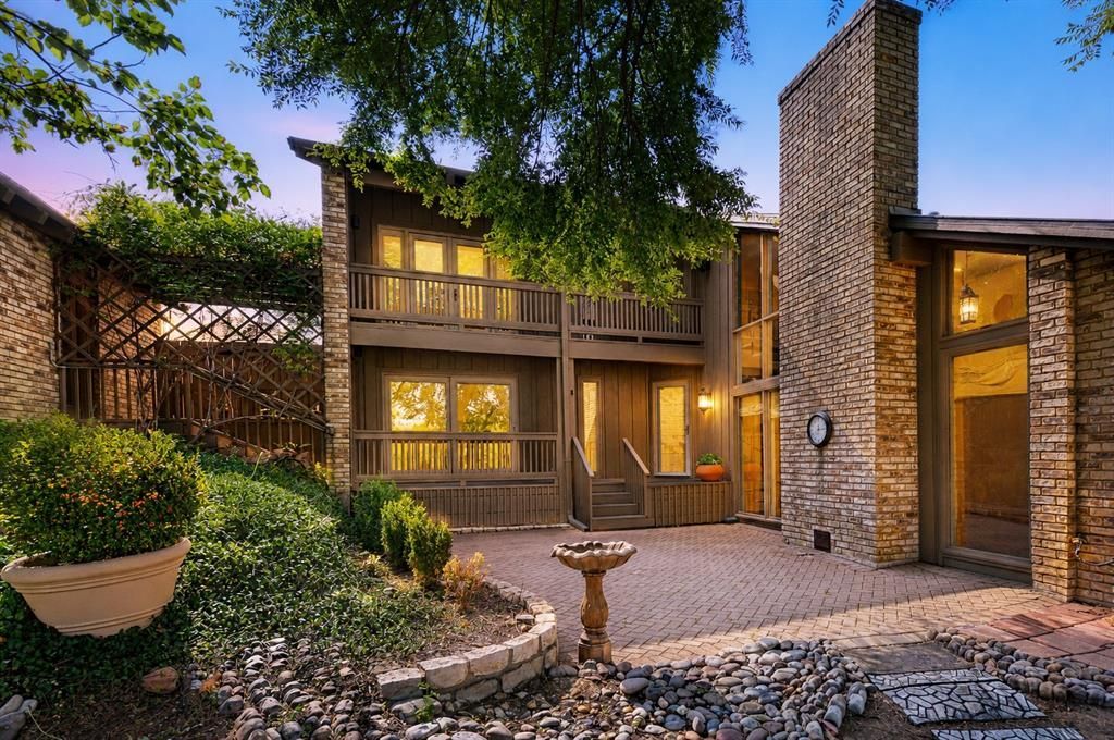 103 W Northgate Drive, Irving, TX 75062 Main Photo