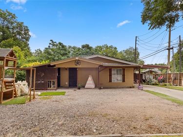 2802 Gooch Street, Dallas, TX 75241