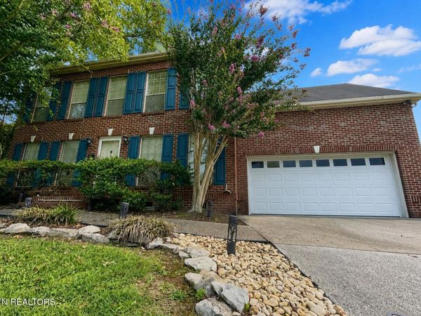 9904 Locklear Way, Knoxville, TN 37931