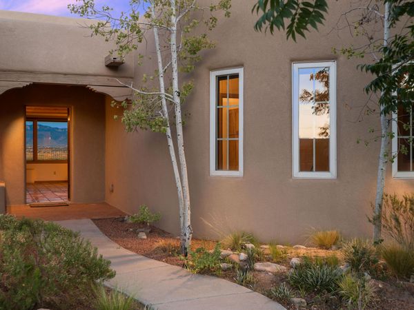 1050 Joshua Drive SE, Rio Rancho, NM 87124