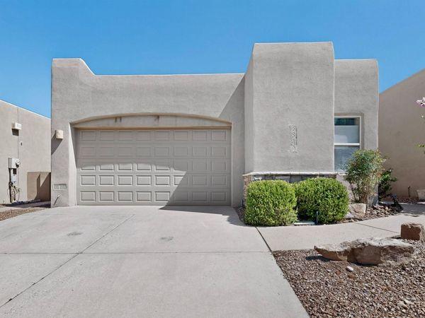 8819 Desert Finch Lane NE, Albuquerque, NM 87122