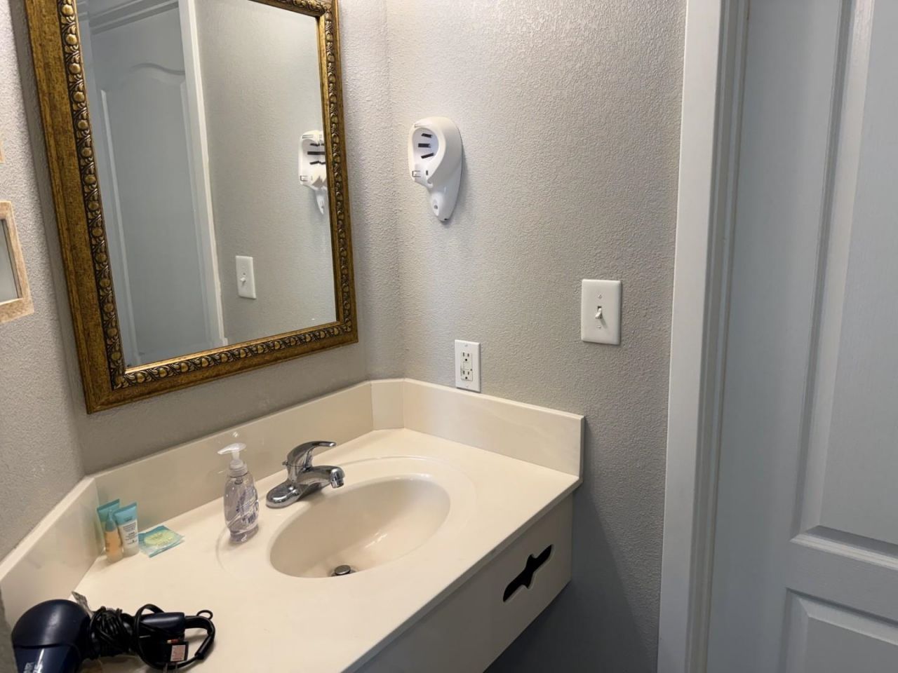 2504 N Ocean Blvd. Photo 12