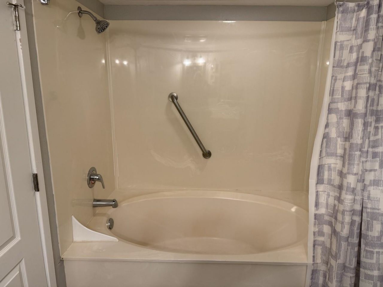 2504 N Ocean Blvd. Photo 9