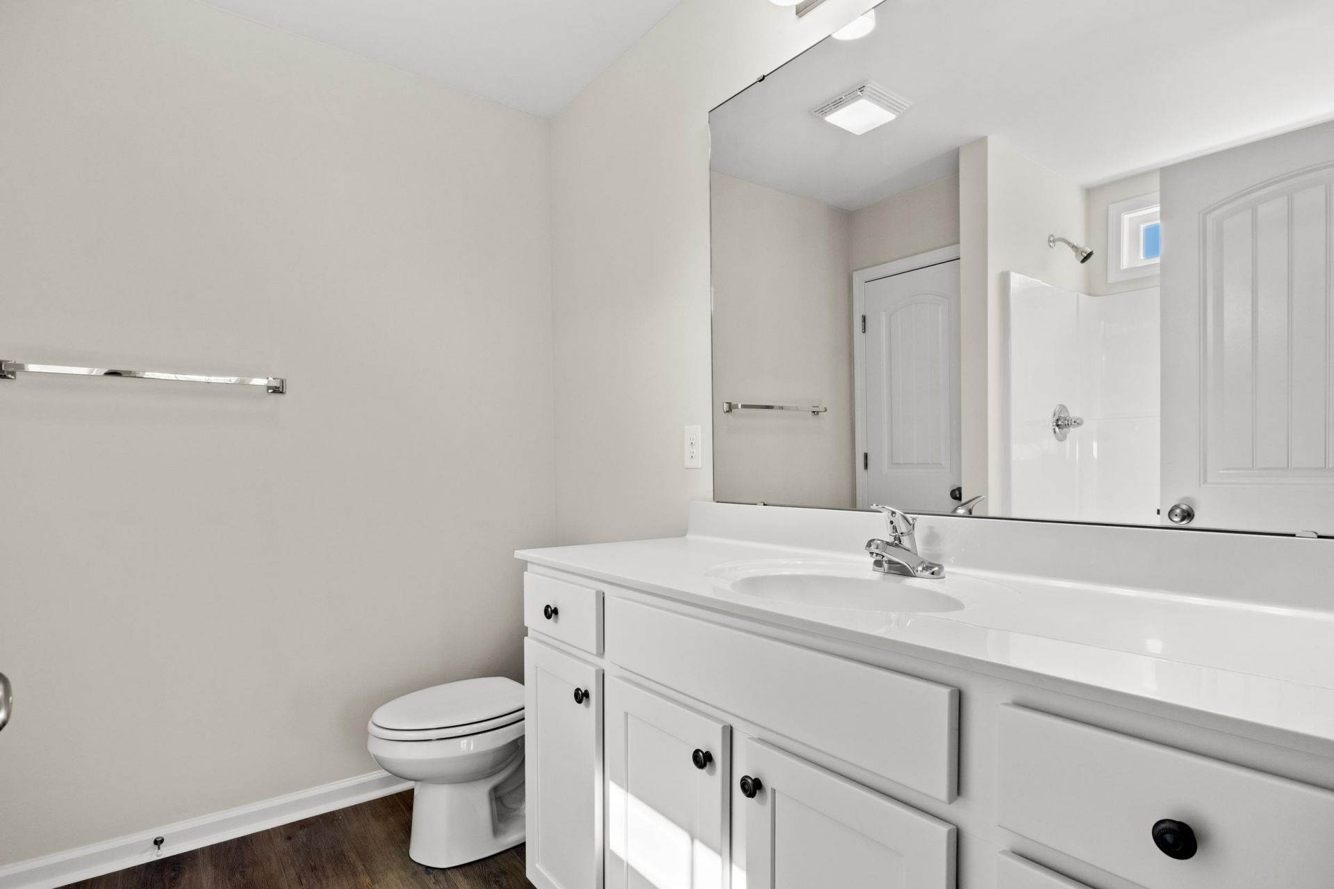 189 Moury Dr Photo 12