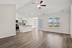189 Moury Dr photo 4