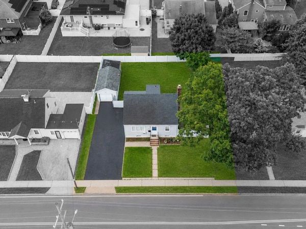 308 Waukena Avenue , Oceanside, NY 11572