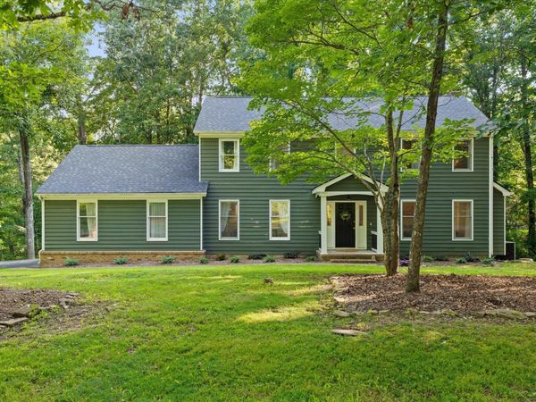 902 Dunsinane Road , Signal Mountain, TN 37377
