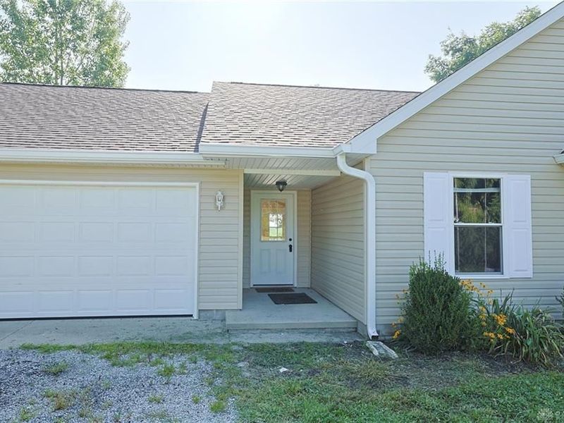586 Skodborg Drive, Eaton, OH 45320 Photo 2