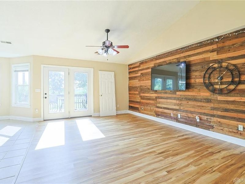 586 Skodborg Drive, Eaton, OH 45320 Photo 3