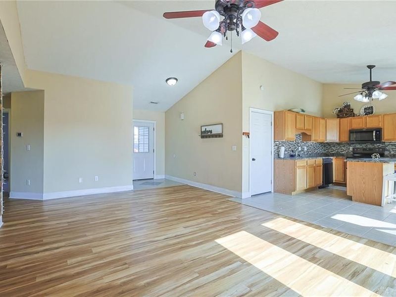 586 Skodborg Drive, Eaton, OH 45320 Photo 5