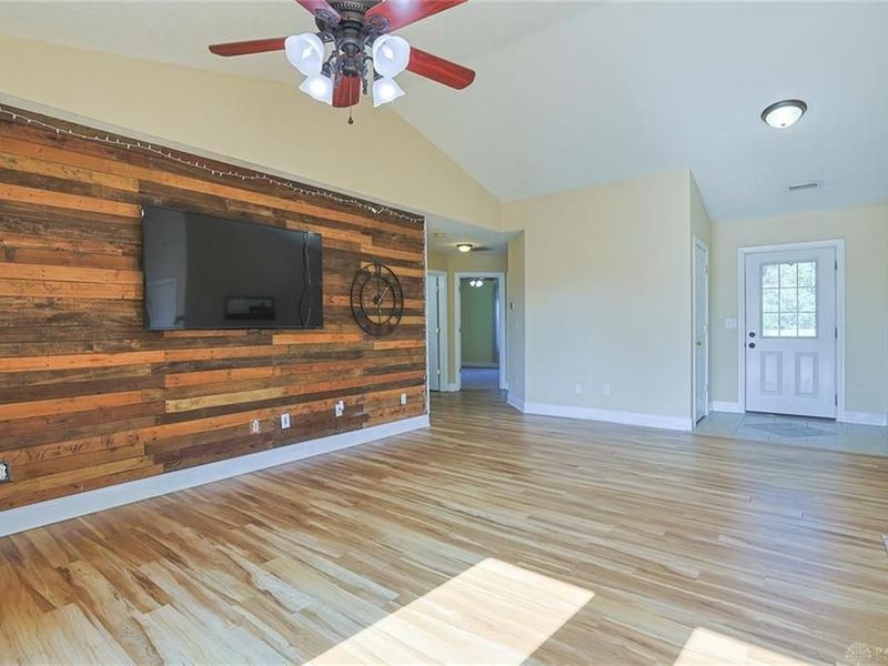586 Skodborg Drive, Eaton, OH 45320 Photo 6