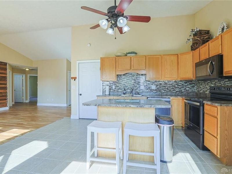 586 Skodborg Drive, Eaton, OH 45320 Photo 8