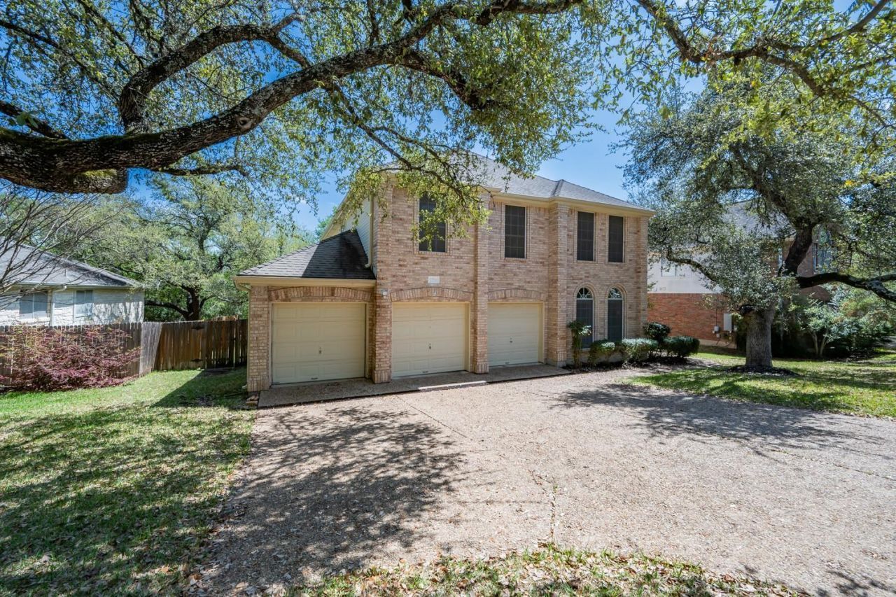 7724 Yaupon Dr, Austin, TX 78759 Main Photo