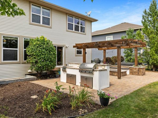 3471 Ridgestone Circle, Woodbury, MN 55129