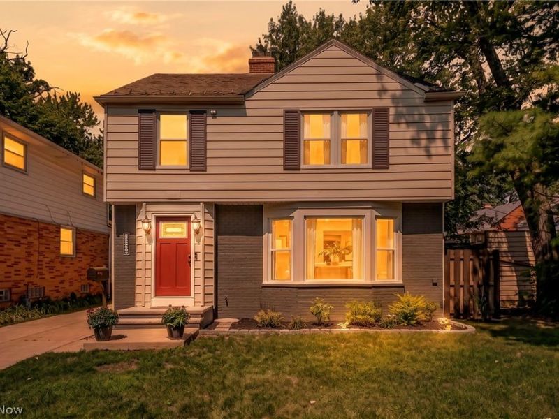 2368 Eardley Road, University Heights, OH 44118 Photo 2