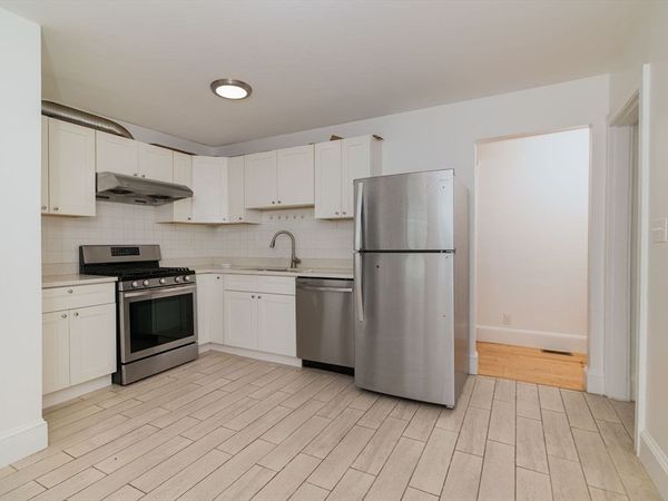 135 Safford St, Unit 1, Quincy, MA 02170
