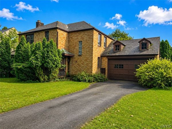 9 Eastern Parkway , Auburn, NY 13021