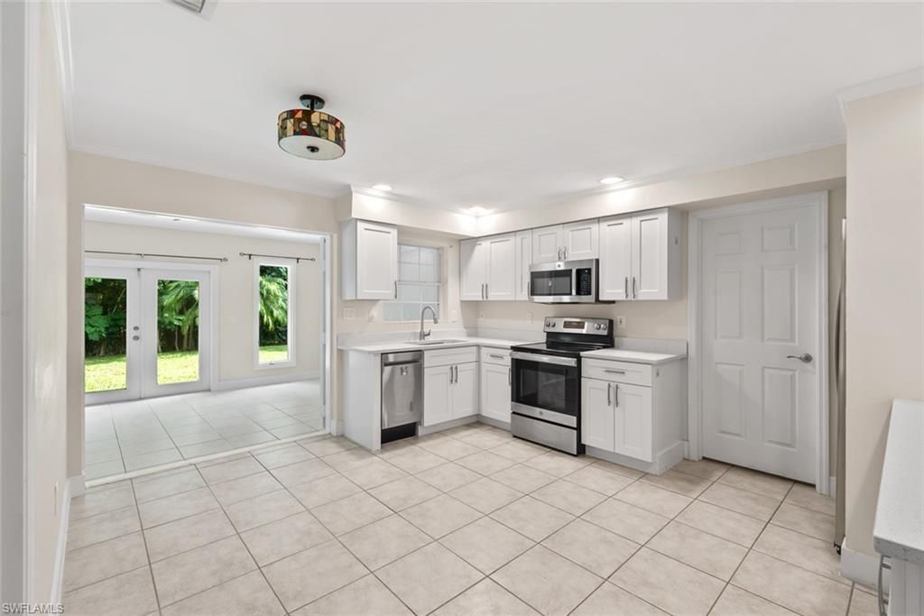 2437 Sunset Ave , Naples, FL 34112 Photo