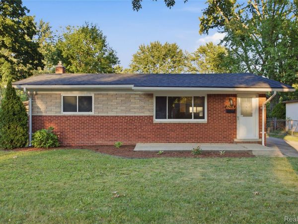 22116 W Brandon Street, Farmington Hills, Mi 48336