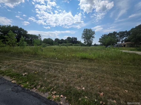 113 Devonshire Drive, Lapeer, Mi 48446