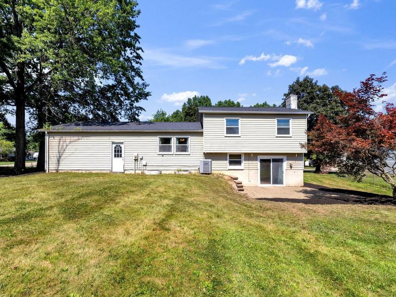 1055 Thomas Drive , Ashland, OH 44805 Photo 3