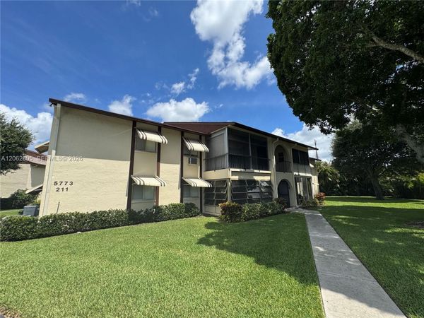 5773 La Pinata Blvd , Unit A-1, Green Acres, FL 33463