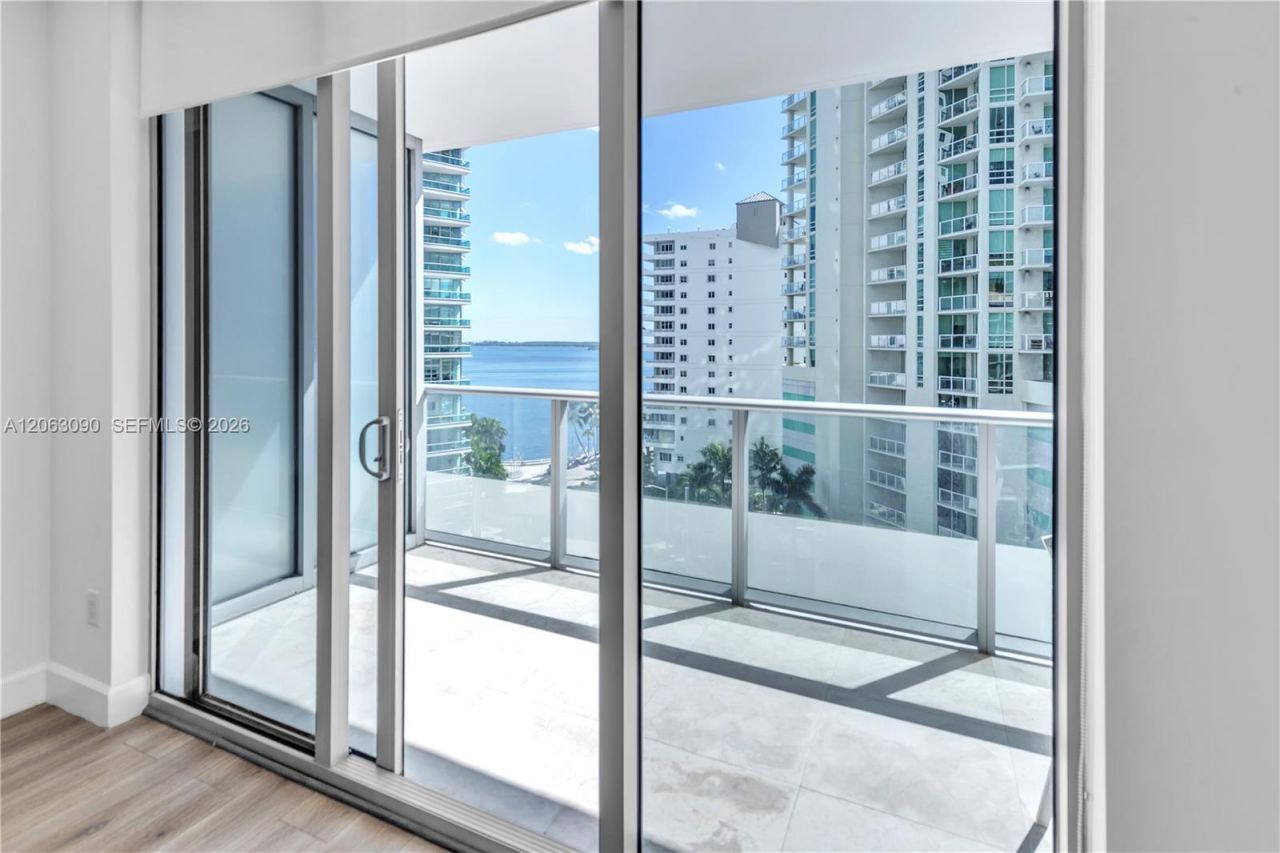 1300 Brickell Bay Dr , Unit 903, Miami, FL 33131 Photo