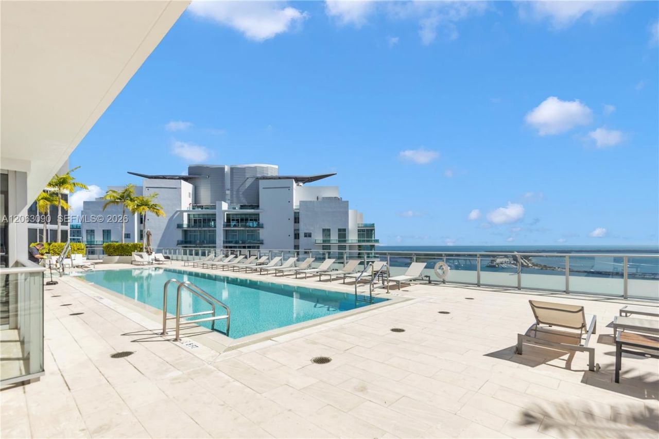 1300 Brickell Bay Dr , Unit 903, Miami, FL 33131 Photo