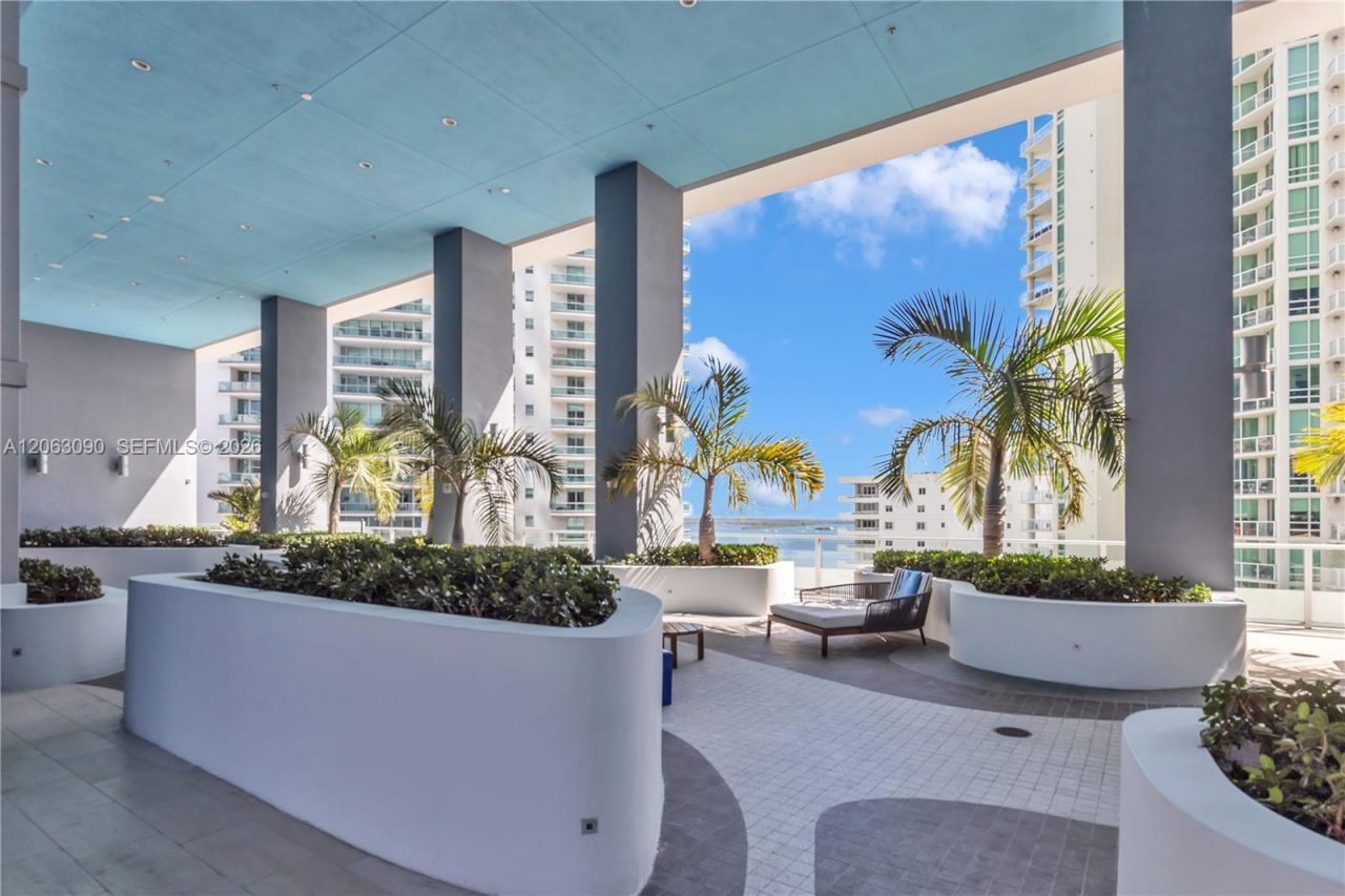 1300 Brickell Bay Dr , Unit 903, Miami, FL 33131 Photo