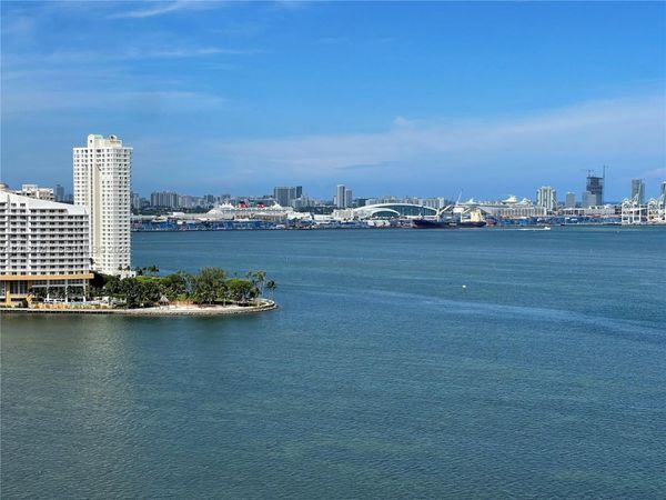 1300 Brickell Bay Dr , Unit 2010, Miami, FL 33131