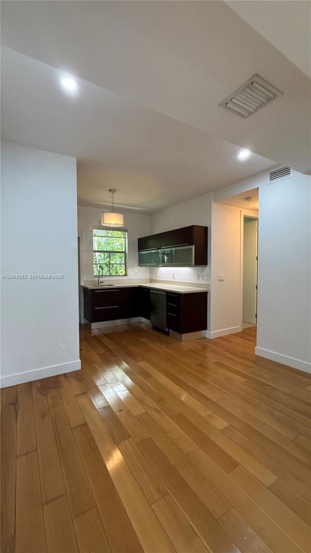 2031 Meridian Ave, Unit 4, Miami Beach, FL 33139 Photo